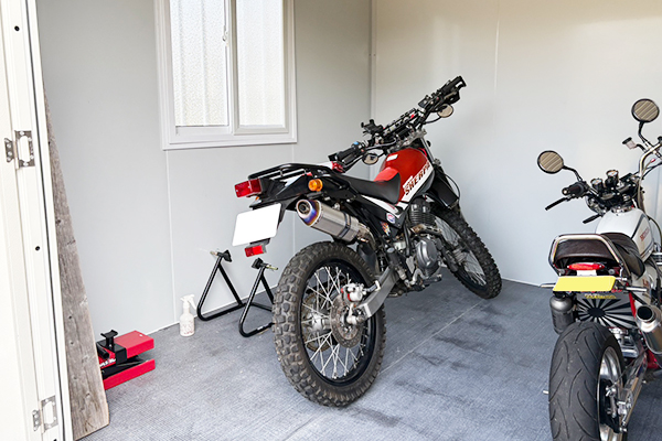 バイク置き場